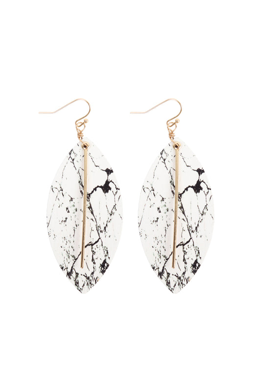 Semi Wood Fish Hook Bar Earrings White