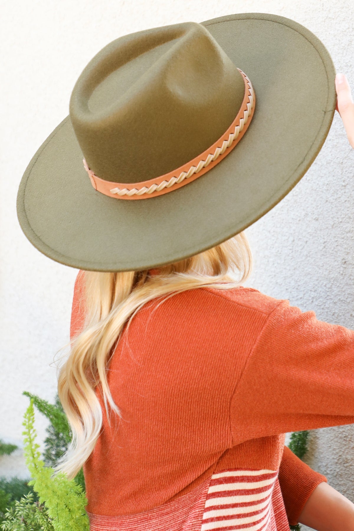 Felt Fashion Brim Hat w/ Leather Braided