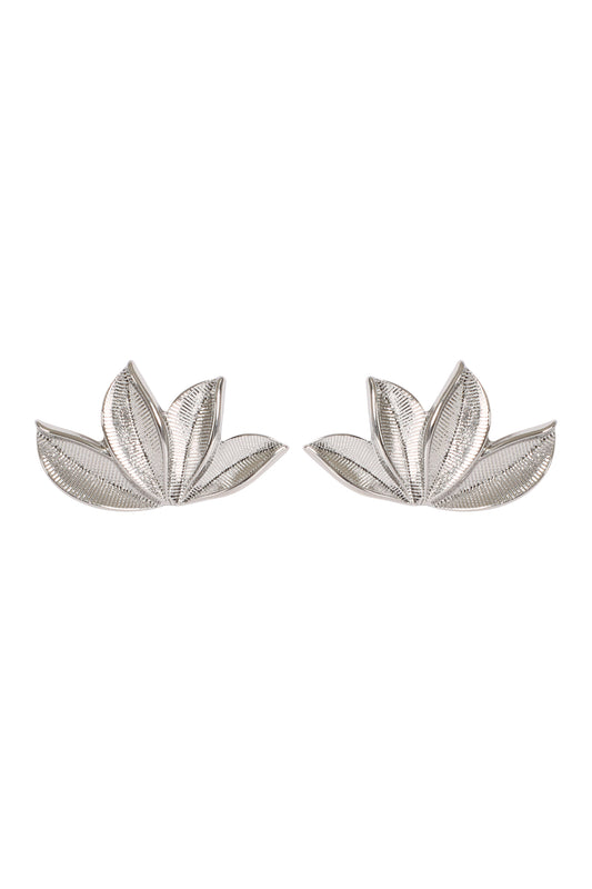 Four Leaves Fan Shape Metal Stud Earrings Silver