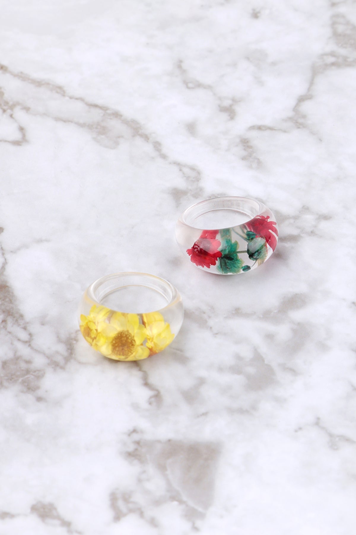 Real Flower Acrylic Ring